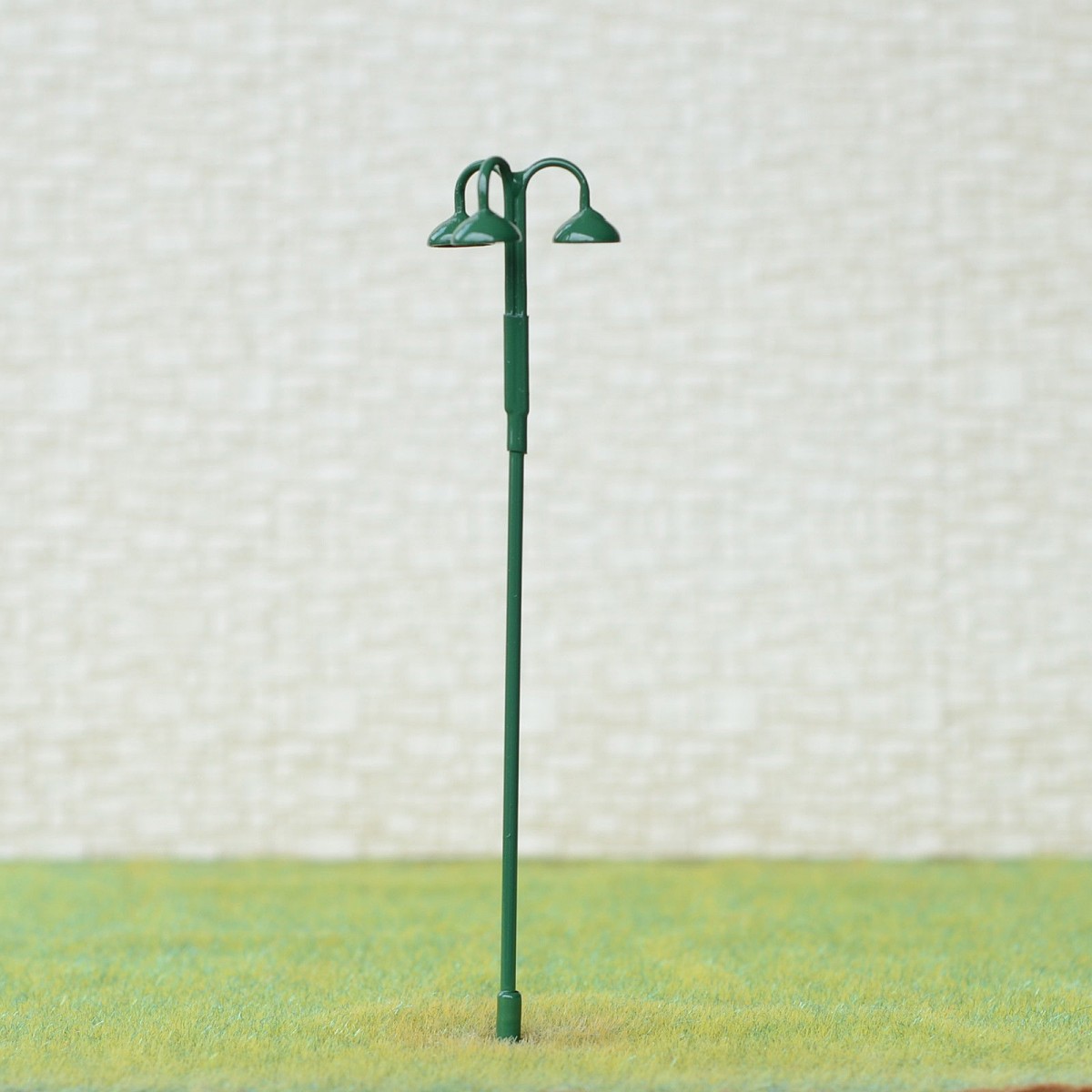 2 x OO / HO scale LED street light Model Train Railroad path lamp post #703BG
